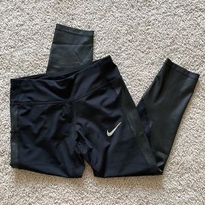 Nike DRI-FIT Running Capri Leggings with Zip Pocket - Size XS